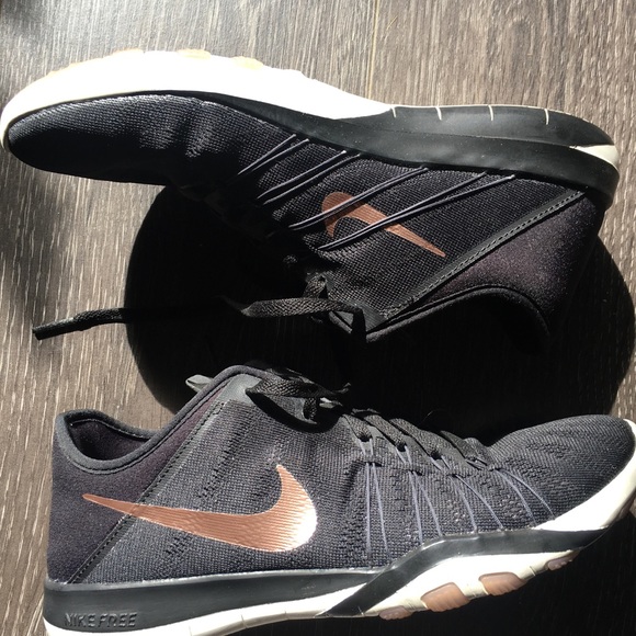 nike free tr 6 rose gold